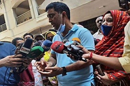 রোজিনাকে নির্যাতনের অভিযোগে মামলা করবে পরিবার

