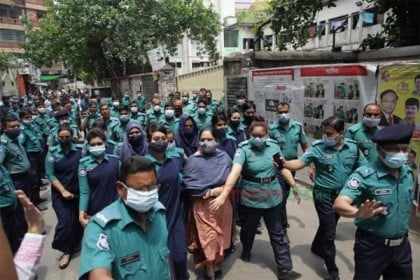 সাংবাদিক রোজিনাকে হেনস্তার ঘটনায় তদন্ত কমিটি
