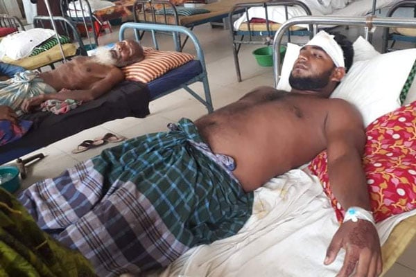  
বোয়ালমারীতে সংঘর্ষে পুলিশসহ আহত ১৪, আটক ১২