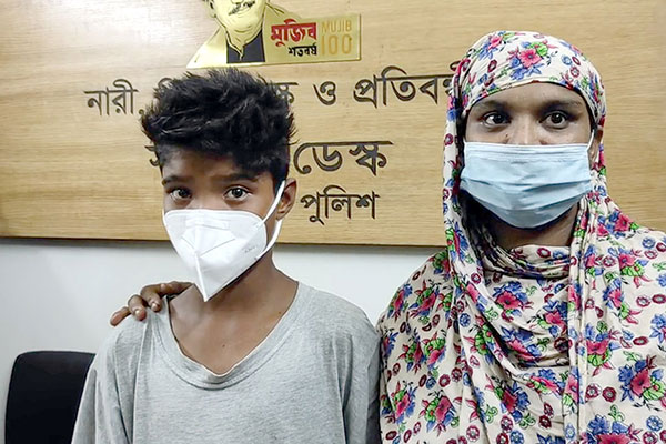 ৯৯৯ এর মাধ্যমে নিখোঁজ ছেলেকে খুঁজে পেল পরিবার