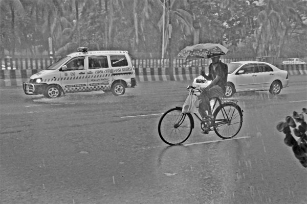 জ্যৈষ্ঠের শুরুতে স্বস্তির বৃষ্টি