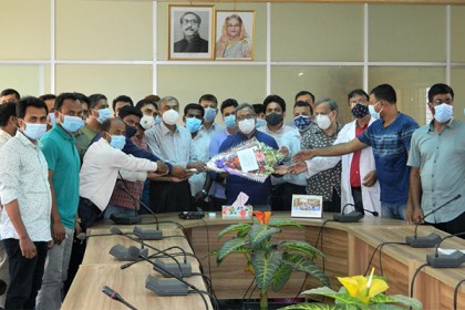 যবিপ্রবি উপাচার্যকে বিদায় সংবর্ধনা