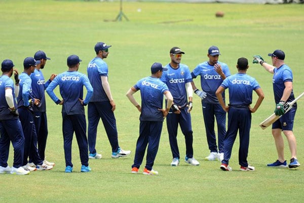 শ্রীলঙ্কা সিরিজের প্রথম দুই ওয়ানডের বাংলাদেশ দল ঘোষণা

