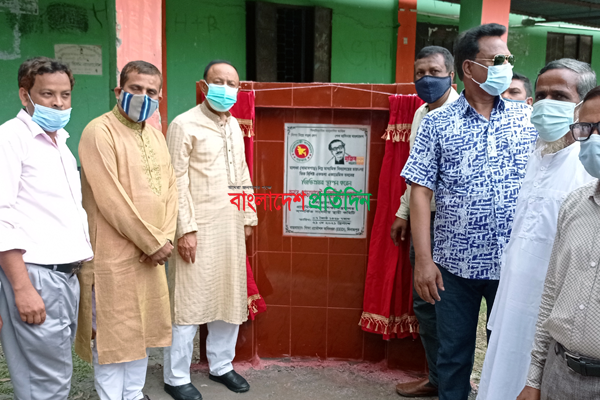 'জ্ঞান ও বুদ্ধি দিয়েই দেশকে এগিয়ে নিতে হবে'