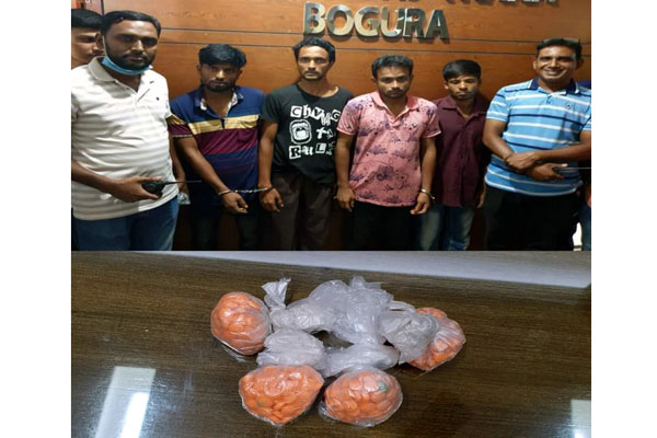বগুড়ায় ইয়াবাসহ ৪ যুবক গ্রেফতার