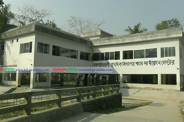 ‘যশ’ মোকাবিলায় বাগেরহাটে প্রস্তুত ৩৪৪ আশ্রয়কেন্দ্র

