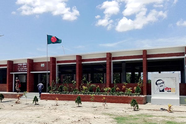 ‘বইন্যার সময় মোগো আশ্রয় নেওয়ার জায়গা হইলো’ 