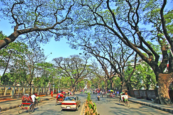 বিষ কমেছে ঢাকার বাতাসে