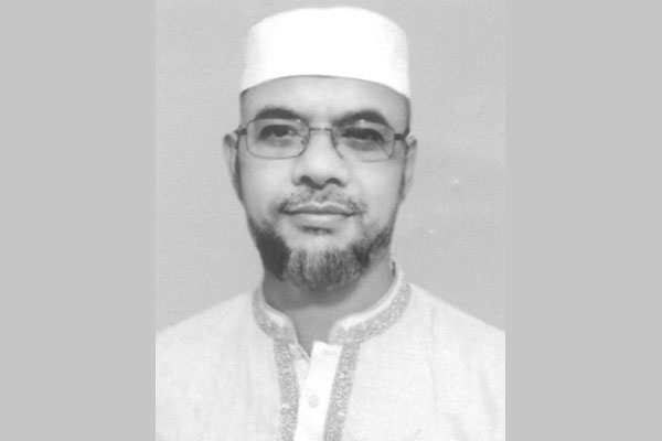 সংবাদপত্র এজেন্ট অ্যাসোসিয়েশনের ভারপ্রাপ্ত সভাপতি আইয়ুব খান