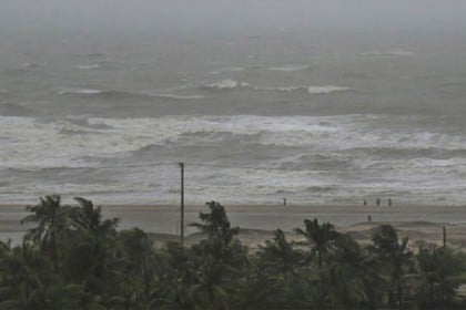 সমুদ্র বন্দরে এক নম্বর সতর্ক সংকেত
