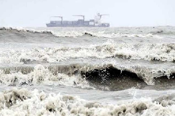 এবার বঙ্গোপসাগরে সতর্ক সংকেত বাড়ল 