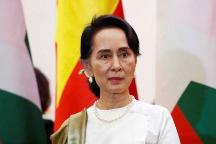 মিয়ানমারে কী ঘটছে সে সম্পর্কে অন্ধকারে কারাবন্দী সুচি