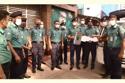 ৯৯৯-এর সেবা প্রত্যাশীদের দ্রুত সেবা দিতে বরিশালে ৩টি গাড়ি হস্তান্তর