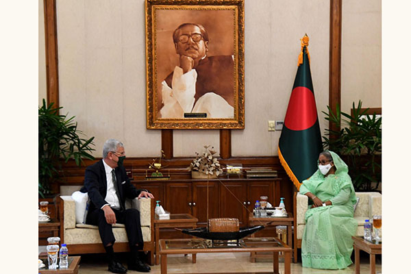 প্রধানমন্ত্রীর সঙ্গে ইউএনজিএ’র প্রেসিডেন্ট ভলকান বজকির সৌজন্য সাক্ষাৎ


