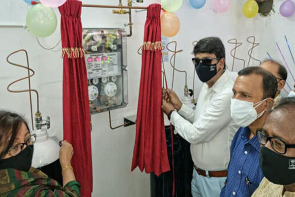 নাটোর সদর হাসপাতালে সেন্ট্রাল অক্সিজেন প্লান্টের উদ্বোধন