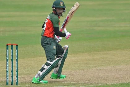 মুশফিকের ৪১তম হাফসেঞ্চুরি