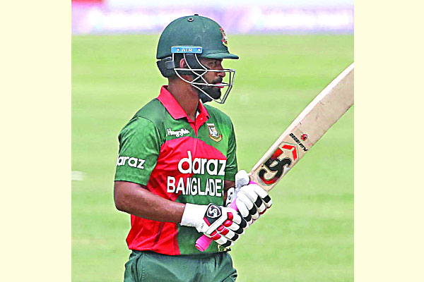 প্রথম বলে ১০ রান