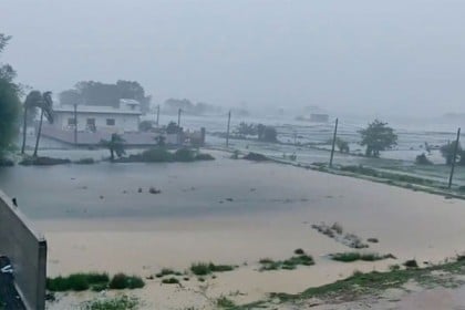 ঘণ্টায় ৯০ কিমি বেগে ঝড় পশ্চিমবঙ্গ উপকূলে