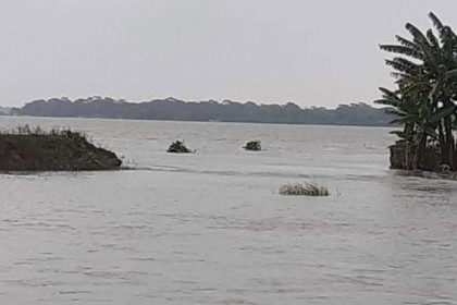 
ইয়াসের প্রভাবে
বরিশাল বিভাগে ১২ পয়েন্টে বাঁধ ক্ষতিগ্রস্ত; গ্রামের পর গ্রাম প্লাবিত