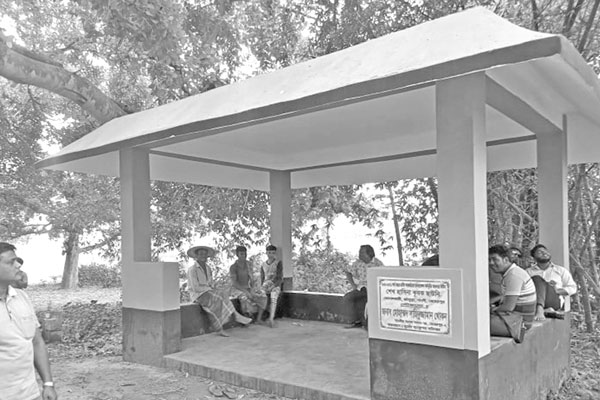 বিস্তীর্ণ মাঠে শেখ হাসিনা কৃষক ছাউনি
