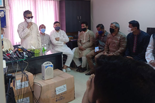 বিশ্ব নেতারা শেখ হাসিনার নেতৃত্বের প্রশংসা করছেন: এসএম কামাল 

