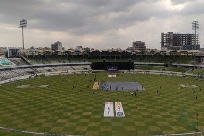 তৃতীয় ওয়ানডের টসে বিলম্ব