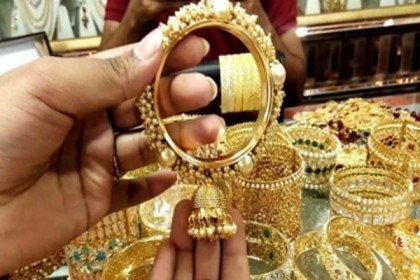 বেড়েই চলছে স্বর্ণের দাম, ১৯০০ ডলার ছাড়াল প্রতি আউন্স
