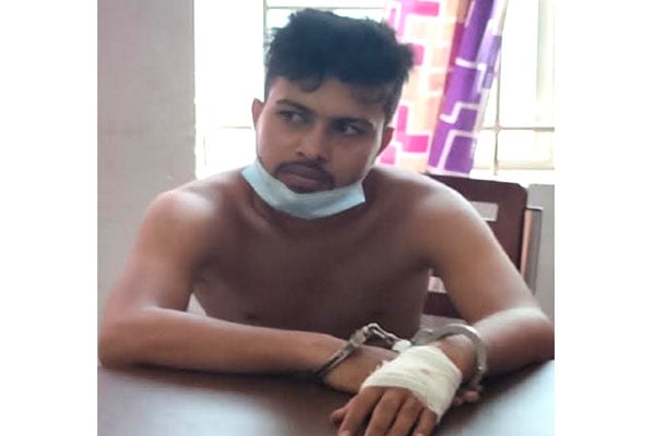 থানায় ঢুকে পুলিশের ওপর হামলার অভিযোগ 