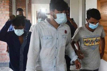 মাদক এলএসডি জব্দ: গ্রেফতার তিন শিক্ষার্থীর ৫ দিনের রিমান্ড মঞ্জুর