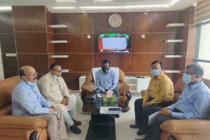 
ঘূর্ণিঝড়ে ক্ষতিগ্রস্ত বেড়িবাঁধ সংস্কার কাজ চলছে: উপমন্ত্রী
