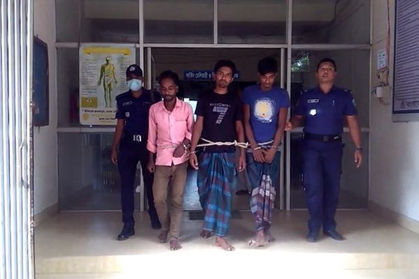 লক্ষ্মীপুরে কিশোরীকে সংঘবদ্ধ ধর্ষণ, তিন আসামিকে কারাগারে প্রেরণ
