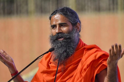 করোনার ওষুধ নিয়ে আবারও প্রশ্ন তুললেন রামদেব