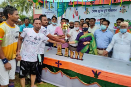 চট্টগ্রামে বঙ্গবন্ধু গোল্ডকাপ ফুটবল টুর্নামেন্টে চ্যাম্পিয়ন চরলক্ষ্যা একাদশ