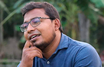 অনলাইনে ভাইরাল কবির বিন সামাদের হাসির নাটক