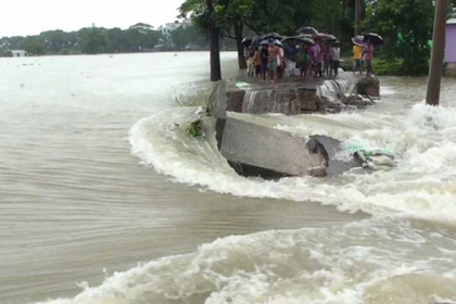 বাড়ছে নদ-নদীর পানি