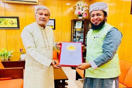 সাতক্ষীরার উন্নয়ন নিয়ে পরিকল্পনামন্ত্রীর সঙ্গে ড. এরতেজা হাসানের একান্ত বৈঠক