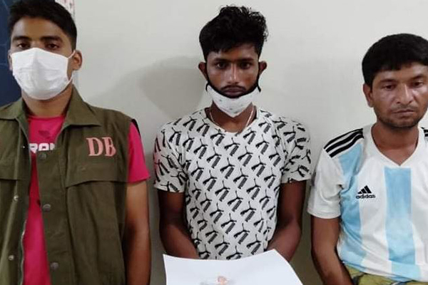 ঝালকাঠিতে ইয়াবাসহ ২ মাদক ব্যবসায়ী আটক