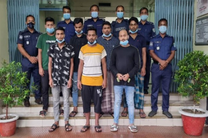 দিনে তারা ছাত্রনেতা রাতে ছিনতাইকারী