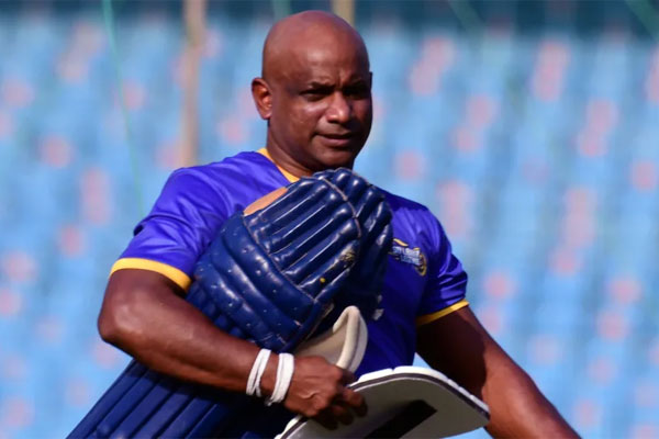 নিষেধাজ্ঞা কাটিয়ে ফের ক্রিকেটে ফিরছেন জয়াসুরিয়া