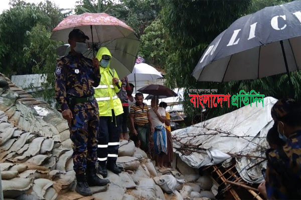 টেকনাফ ও উখিয়ায় পাহাড় ধসে ২ রোহিঙ্গার মৃত্যু