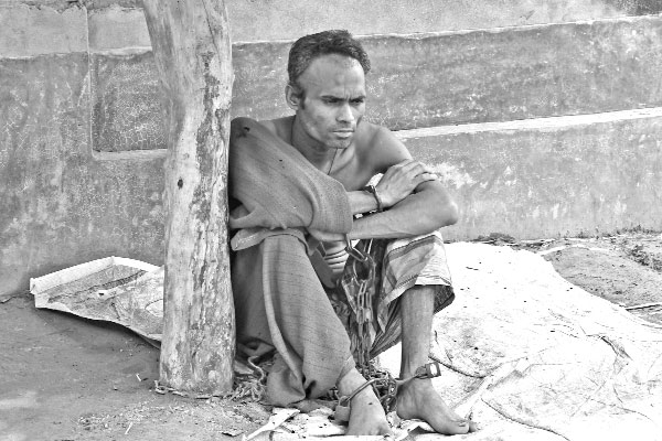 ৯ বছরের শিকলবন্দী জীবন