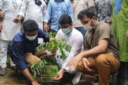 
বিশ্ব পরিবেশ দিবসে ঢাবিতে ছাত্রলীগের ১০১টি বৃক্ষরোপণ