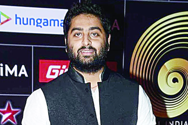 চিকিৎসায় অরিজিতের অনুদান