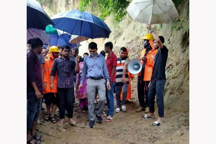 চট্টগ্রামে টানা বৃষ্টিতে পাহাড় ধসের আশঙ্কা