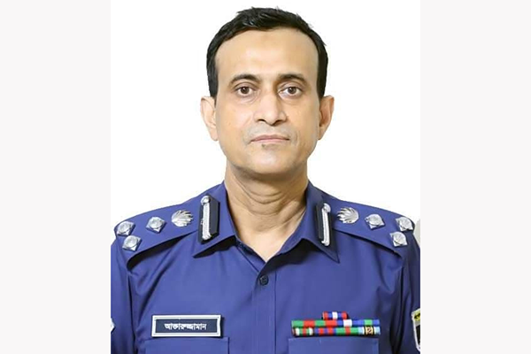 বরিশাল রেঞ্জের নতুন ডিআইজি এসএম আক্তারুজ্জামান