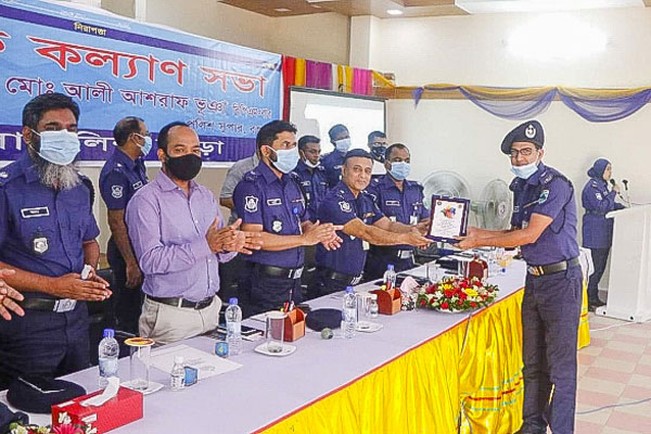বগুড়ায় কল্যাণ সভায় পুরস্কার পেল ২১ পুলিশ সদস্য