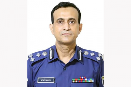 বরিশাল রেঞ্জের নতুন ডিআইজি এসএম আক্তারুজ্জামান