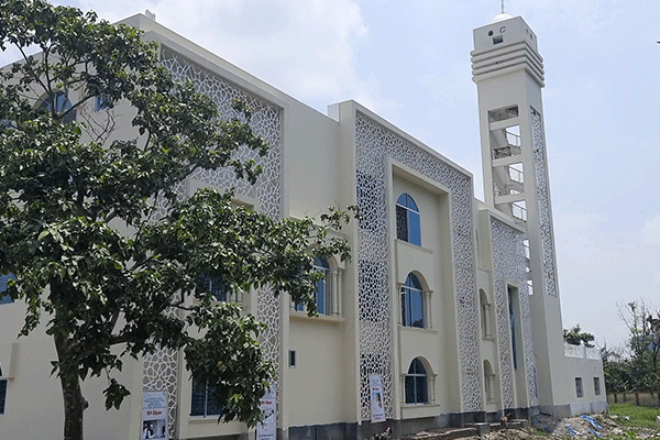 শরীয়তপুরে মডেল মসজিদ উদ্বোধন