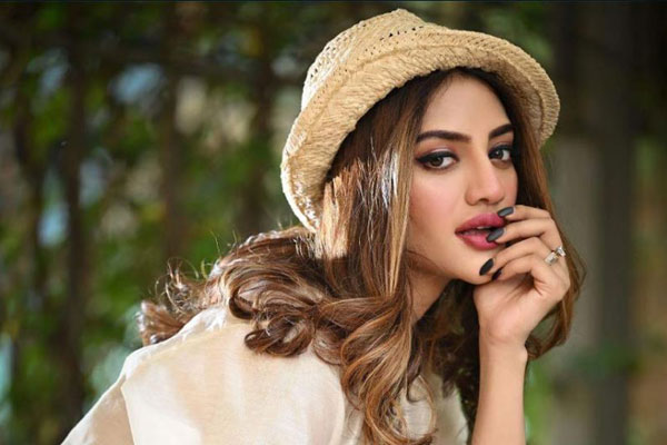 নিখিলের সঙ্গে বিয়ের কয়েক মাস পরই আত্মহত্যার চেষ্টা করেছিলেন নুসরাত?