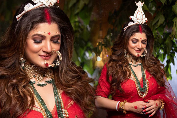 ‘শত স্বামীর স্ত্রী হও, শত সংসারে আগুন লাগাও’, তীব্র কটাক্ষের মুখে শ্রাবন্তী